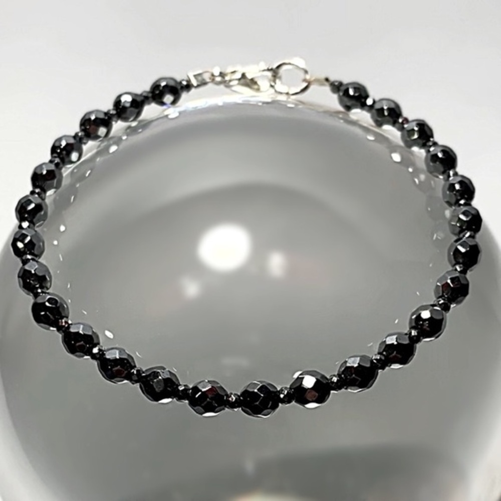 Hand Made Hematite Bracelet - Picture 2 of 8